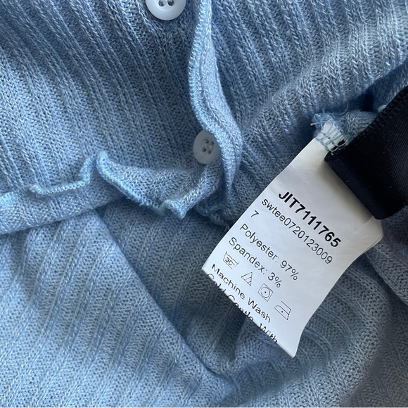 Shein Wavy Trimmed Rib Knot Crop Top Size Large in Blue - Picture 6 of 7